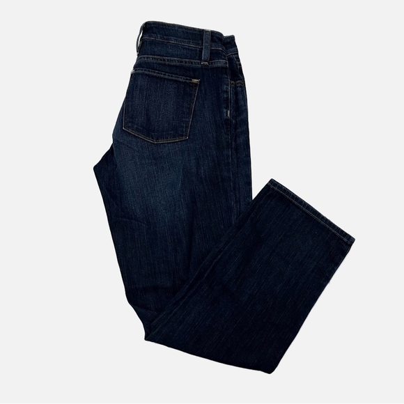 L.L. Bean Favorite Fit Jeans Size 2P - Picture 2 of 5